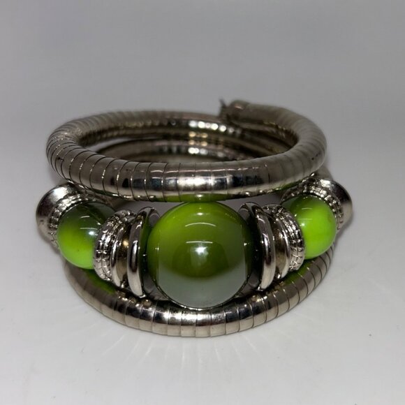 Silver-Tone & Green Acrylic Bead Memory Wire Bracelet Adjustable Wrap Style - Picture 1 of 10